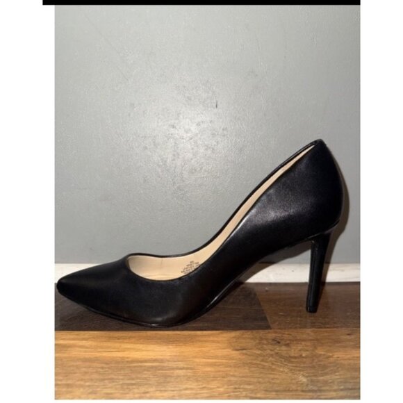 NINE WEST Etta Black Leather Pumps Heels Size 8M - Picture 7 of 13